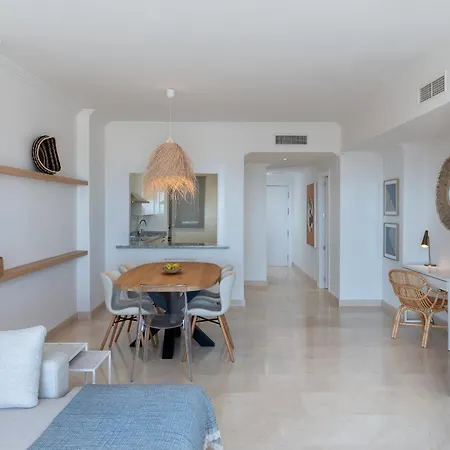 2br Penthouse With Panoramic Views * Estepona