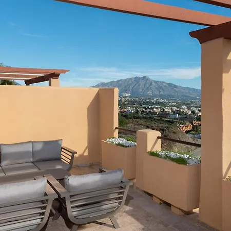 2br Penthouse With Panoramic Views * Estepona