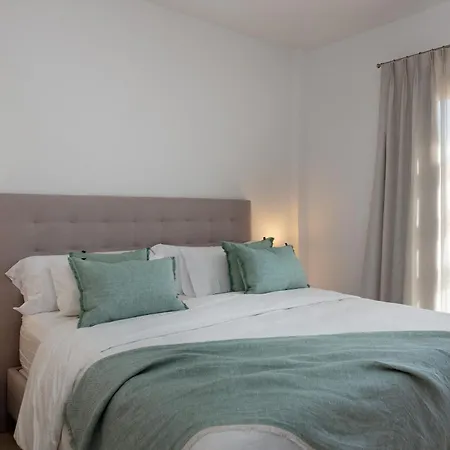 Apartment 2br Penthouse With Panoramic Views