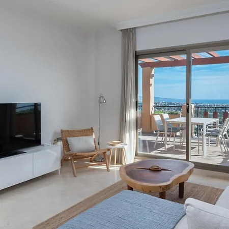2br Penthouse With Panoramic Views Apartment *