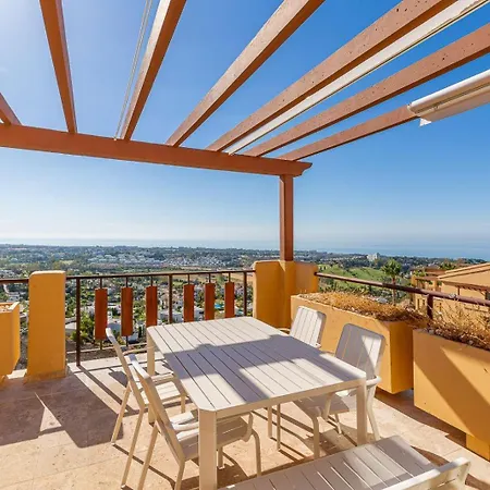 Apartment 2br Penthouse With Panoramic Views *